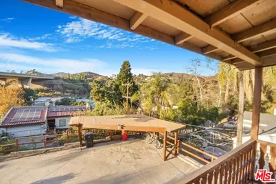2070 Lilac Ln, Glendale, CA 91206 - Photo 31
