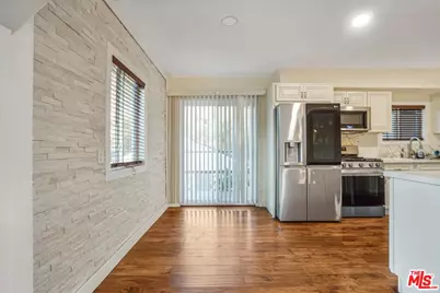 2070 Lilac Ln, Glendale, CA 91206 - Photo 17