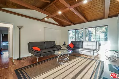 2070 Lilac Ln, Glendale, CA 91206 - Photo 13