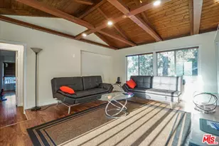2070 Lilac Ln, Glendale, CA 91206 - Photo 13