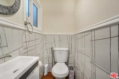 2070 Lilac Ln, Glendale, CA 91206 - Photo 29