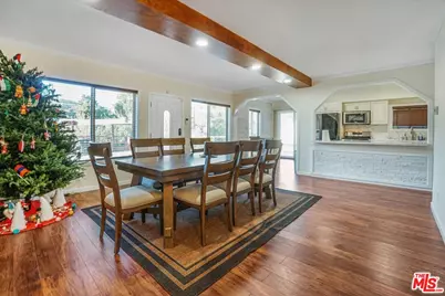 2070 Lilac Ln, Glendale, CA 91206 - Photo 13