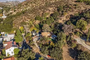 2070 Lilac Ln, Glendale, CA 91206 - Photo 3