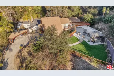 2070 Lilac Ln, Glendale, CA 91206 - Photo 3