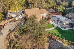 2070 Lilac Ln, Glendale, CA 91206 - Photo 3