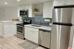 2506 Zorada Dr, Los Angeles, CA 90046 - Photo 29