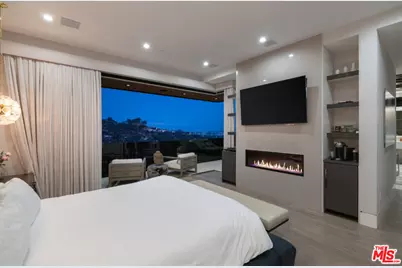 800 N Tigertail Rd, Los Angeles, CA 90049 - Photo 33