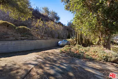 16166 Sierra Hwy, Santa Clarita, CA 91390 - Photo 25