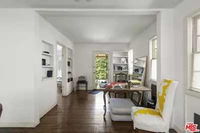 10941 Peach Grove St, Toluca Lake, CA 91601 - Photo 13