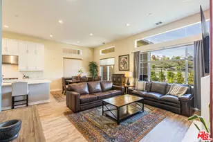 25105 Citron Ln, Canyon Country, CA 91387 - Photo 3