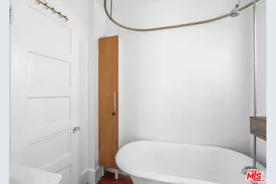 691 Santa Clara Ave, Venice, CA 90291 - Photo 11