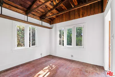 691 Santa Clara Ave, Venice, CA 90291 - Photo 9