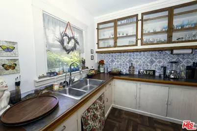 691 Santa Clara Ave, Venice, CA 90291 - Photo 23