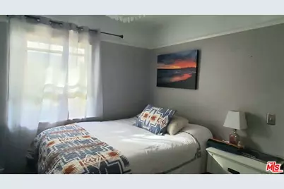 691 Santa Clara Ave, Venice, CA 90291 - Photo 25