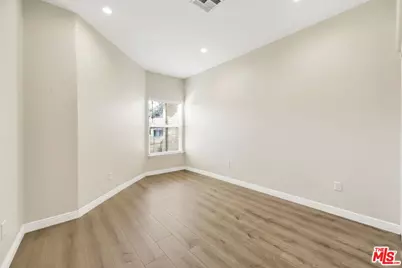 28955 Oak Spring Canyon Rd #4, Canyon Country, CA 91387 - Photo 19