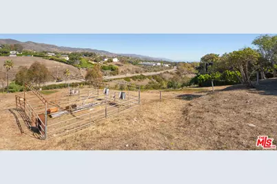 28901 Selfridge Dr, Malibu, CA 90265 - Photo 17