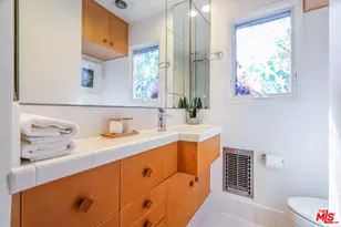 14903 Valley Vista Blvd, Sherman Oaks, CA 91403 - Photo 19