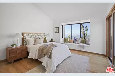 231 Loma Metisse Rd, Malibu, CA 90265 - Photo 31