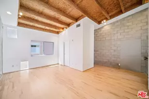 717 N Highland Ave, Los Angeles, CA 90038 - Photo 23