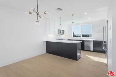11220 W Lyon Ln, North Hollywood, CA 91606 - Photo 15