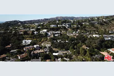 875 N Norman Pl, Los Angeles, CA 90049 - Photo 3