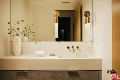 162 N Rexford Dr, Beverly Hills, CA 90210 - Photo 21