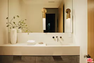 162 N Rexford Dr, Beverly Hills, CA 90210 - Photo 21