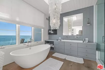 27212 Escondido Beach Rd, Malibu, CA 90265 - Photo 17