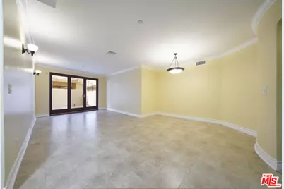 122 N Clark Dr #105, West Hollywood, CA 90048 - Photo 9