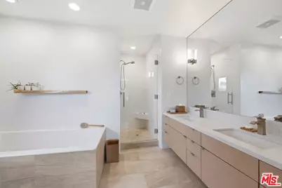 1320 Nonchalant Dr, Simi Valley, CA 93065 - Photo 15