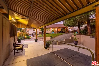 1320 Nonchalant Dr, Simi Valley, CA 93065 - Photo 33