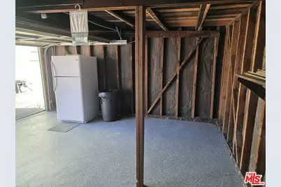 1424 W 94th Pl, Los Angeles, CA 90047 - Photo 31