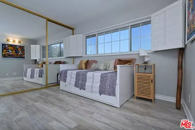 4140 Warner Blvd #302, Burbank, CA 91505 - Photo 15