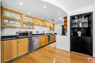 970 Palm Ave, West Hollywood, CA 90069 - Photo 3