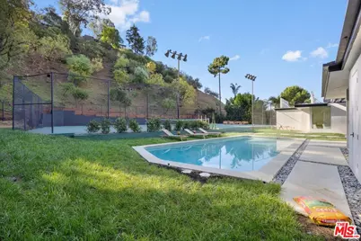 1836 Loma Vista Dr, Beverly Hills, CA 90210 - Photo 43