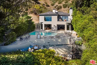 8540 Hedges Way, Los Angeles, CA 90069 - Photo 3