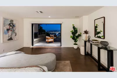 8540 Hedges Way, Los Angeles, CA 90069 - Photo 19