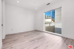 15330 Weddington St, Sherman Oaks, CA 91411 - Photo 21