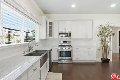 1459 W 47th St, Los Angeles, CA 90062 - Photo 9