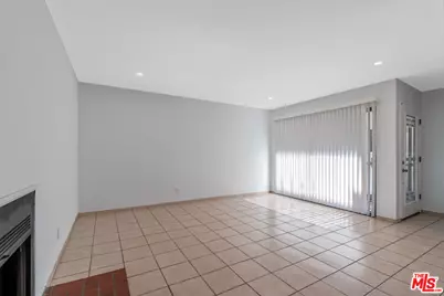 9210 Van Nuys Blvd #11, Panorama City, CA 91402 - Photo 7