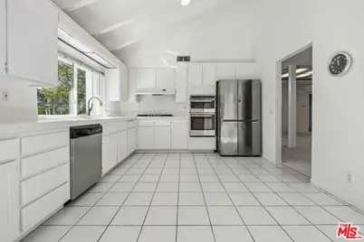 16999 Avenida De Santa Ynez, Pacific Palisades, CA 90272 - Photo 11