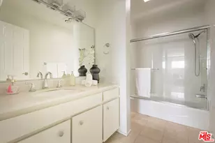 4829 Whitsett Ave, Valley Village, CA 91607 - Photo 29