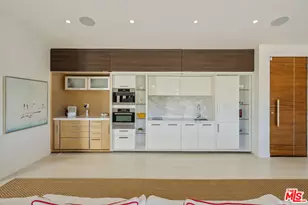 9422 Readcrest Dr, Beverly Hills, CA 90210 - Photo 11