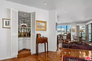 10724 Wilshire Blvd, Los Angeles, CA 90024 - Photo 11