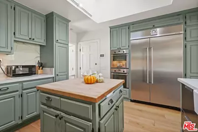 6052 Merritt Dr, Malibu, CA 90265 - Photo 15