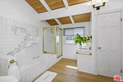 6052 Merritt Dr, Malibu, CA 90265 - Photo 21