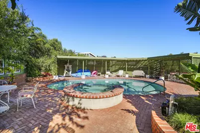 6052 Merritt Dr, Malibu, CA 90265 - Photo 55