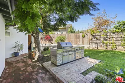 6052 Merritt Dr, Malibu, CA 90265 - Photo 53