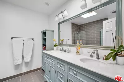 6052 Merritt Dr, Malibu, CA 90265 - Photo 35