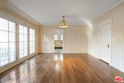 806 S Cochran Ave, Los Angeles, CA 90036 - Photo 11